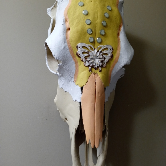 Wholesale Estate Luxury Fashions - Picture 5 of 16